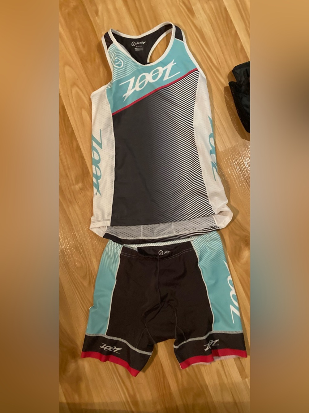 Zoot Women’s Aqua, Black & White Triathlon Singlet and Shorts Set